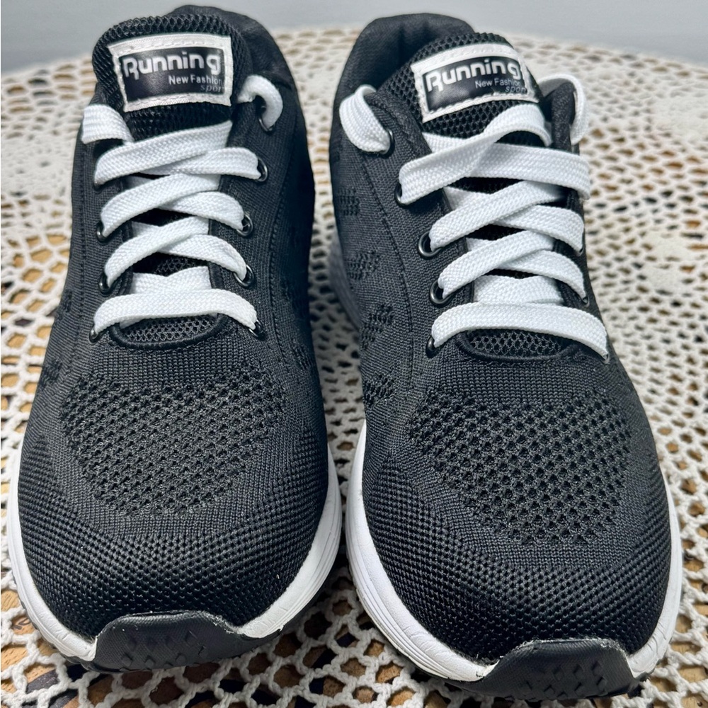 Ladies Black Delight Sneakers Lace Up  by New Fashion Size 8M (New)  sku 3320